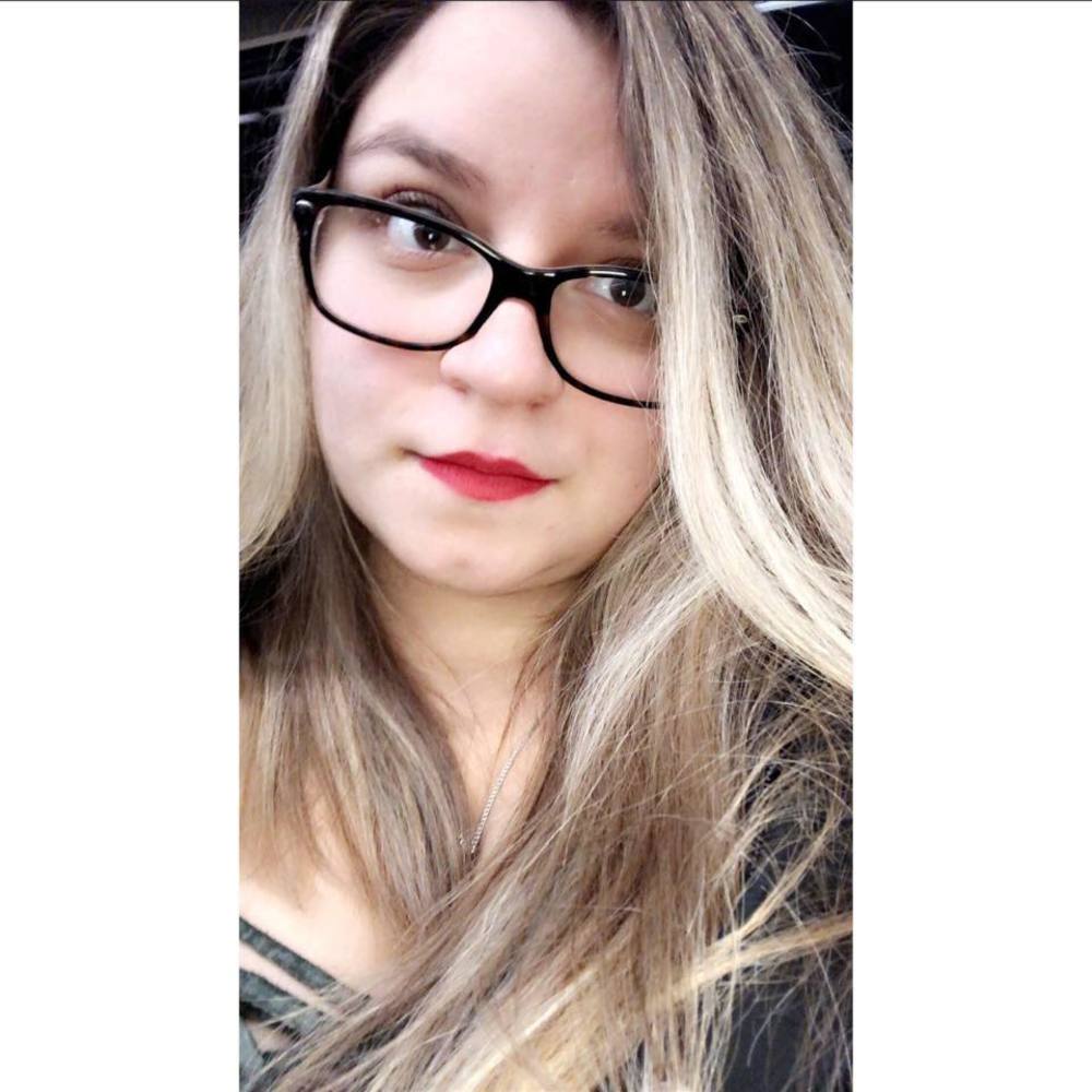 Meet your Posher, Caroline